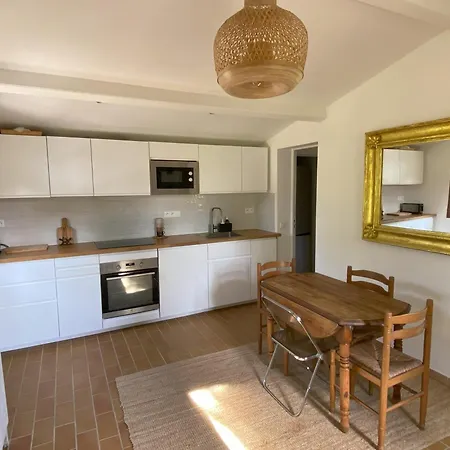 Collinette Des Lecques